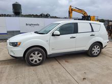 Image of Mitsubishi Outlander SUV