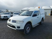 Image of MITSUBISHI L200 4LIFE CLUB CAB DI-D Pick-up
