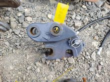 Image of Hitch 30mm Pins 95mm Ears, 90mm Centres