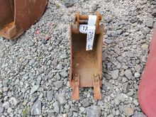 Image of 9" Mini Digger Bucket with 30mm Pins