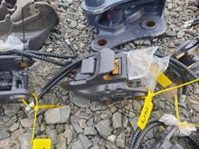 Image of Hitch 35mm Pins, 110mm Ears, 150mm Centres