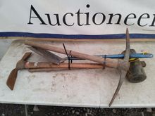 Image of 1x Mallet, 1x Pick Axe, 1x Axe, 1x Shovel