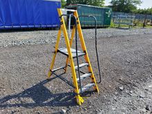 Image of 4 Rungs Stepladder