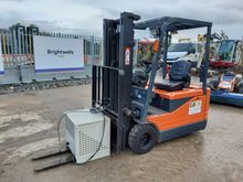 Image of Toyota 5FBE15 Electric Forklift