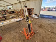 Image of Sumner Material Lift