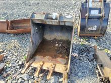 Image of JCB 30" Excavator Bucket 170mm Ears 60mm Pins