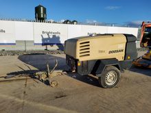 Image of Doosan 741+ Two Tool Trailed Compressor