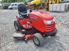 Image of Snapper YT2452L Tractor Mower