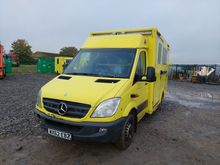 Image of MERCEDES-BENZ SPRINTER 519 CDI Ambulance
