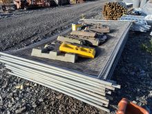 Image of Approx 18x Herris Fencing Panels C/w Approx 20x Feet