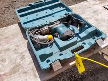 Image of Makita HR3210C Rotary Hammer Drill