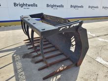 Image of Strimech 7'6" Heavy Duty Muck Grab c/w JCB Q-Fit Brackets