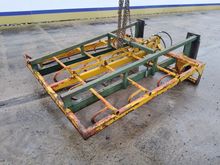 Image of Flat 8 Bale Grab c/w Pin And Cone Brackets