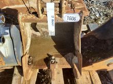 Image of 45cm Bucket - 30mm Pins, 120mm Ears, 120mm Centres