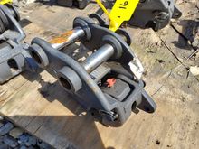 Image of Hitch 30mm Pins, 95mm Ears, 90mm Centres