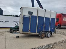 Image of Ifor Williams HB510R Twin Axle Horse Box Trailer