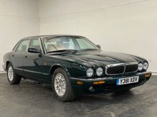 Image of 2001 Jaguar XJ8 (X308)