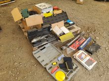 Image of Qty of Car Maintanance Tools