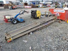 Image of Bumpa 110V Material Lift