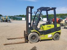 Image of Clark C25L Gas Forklift