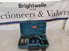 Image of Makita Reciprocating Saw + 2x Batteries + Charger