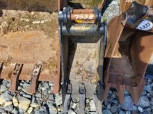 Image of 12" Bucket 35mm Pins 165mm Centres