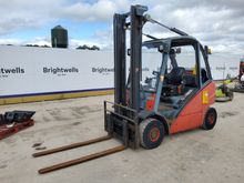 Image of Linde H20T Gas Forklift