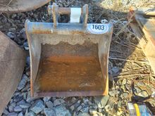 Image of 45cm Bucket - 30mm Pins, 120mm Ears, 120mm Centres