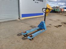 Image of Pfaff N21225461 Pallet Truck Standard Swl 2.5T 1150Mm X 540M