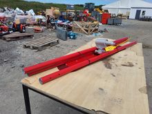 Image of Bull Nose Extendable Concrete Screed