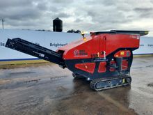 Image of Red Rhino 5000 PLUS Tracked Crusher