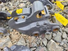 Image of Hitch 35mm Pins, 110mm Ears, 150mm Centres