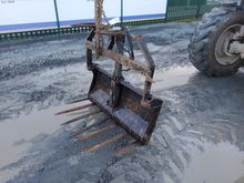 Image of Avant Muck Grab