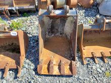 Image of 26" Bucket 200mm Ears 230mm Centres 55mm Pins