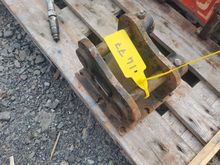 Image of Quick Hitch - 30mm pins, 105mm ears & 130mm centres