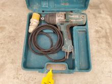 Image of Makita TW0200 Impact Wrench