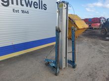 Image of Genie SLA-15 5 Metre Manual Goods Lift