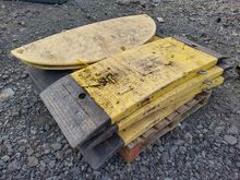 Image of Set Of Trench Links