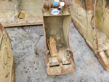 Image of 17" Bladed Bucket to suit 22T Excavator
