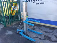 Image of Genie Sla-10 Material Lift