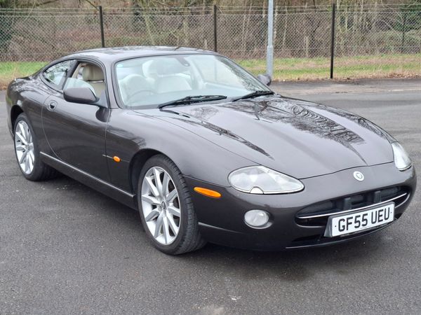 2005 Jaguar XK8 Coupe