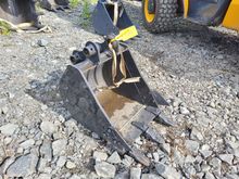 Image of Bucket 18in Wide, 35mm Pins, 110mm Ears, 135mm Centres