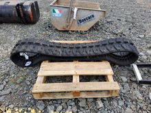 Image of SD300 x 52.5 x 82 Excavator Track