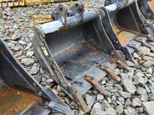 Image of 2' Digging Bucket 30mm Pins 115mm Ears 135mm Centres