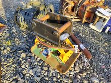 Image of Wacker Plate Attachment - 65mm Pins, 290mm Ears, 410mm Centres