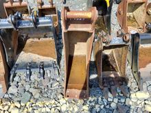 Image of 10" Bucket 45mm Pins 350mm Centres