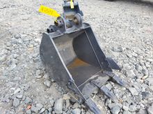 Image of Bucket 18in Wide, 35mm Pins, 110mm Ears, 140mm Centres