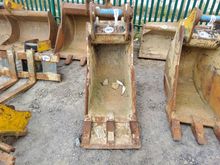 Image of 2' Bladed Bucket to suit 22T Excavator