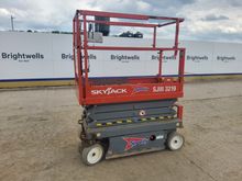 Image of SkyJack SJ III - 219 Scissor Lift