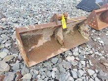 Image of Bucket 100cm Wide, 25mm Pins, 95mm Ears, 90mm Centres